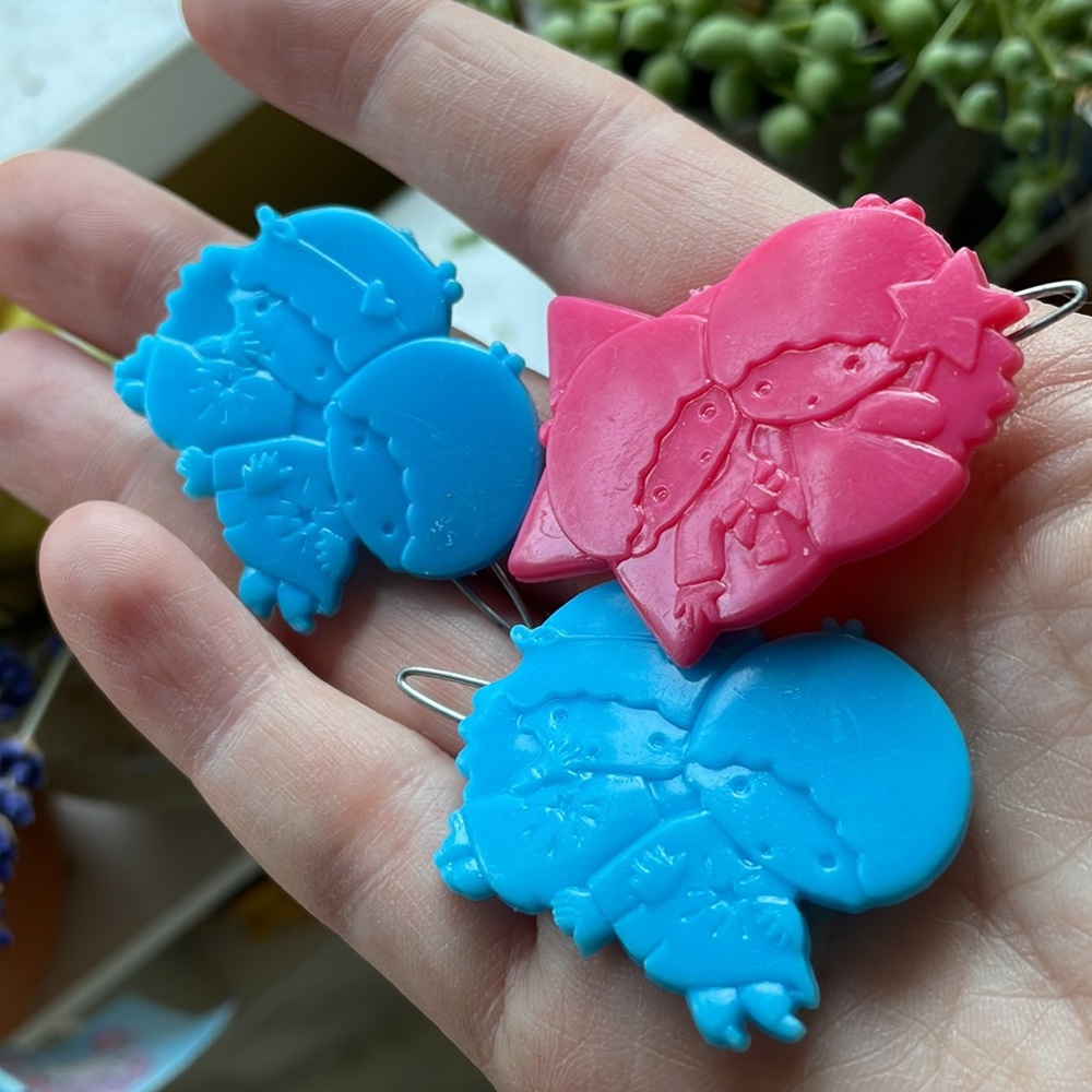 Rare Vintage Sanrio 1970's Little Twin Stars Kiki and Lala - used hair clips 3pc